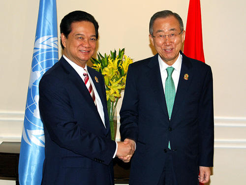 Thủ tướng Nguyễn Tấn Dũng gặp Tổng Thư Ký LHQ Ban Ki-moon. 