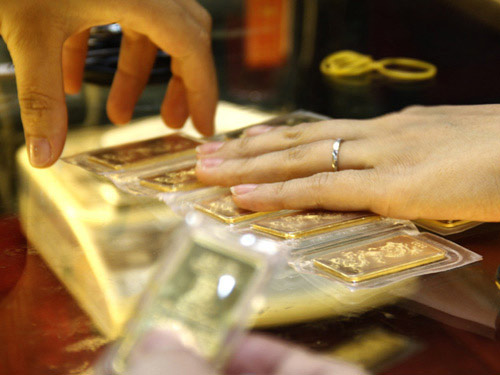 Giá vàng giảm mạnh về mức 34,97 triệu đồng/lượng