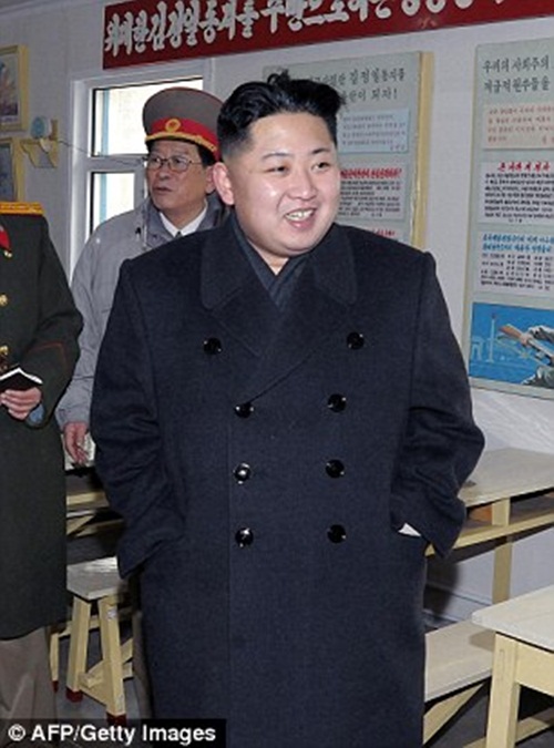Thân hình ông Kim bị cho là béo do mê ăn phô mai Thụy Sĩ