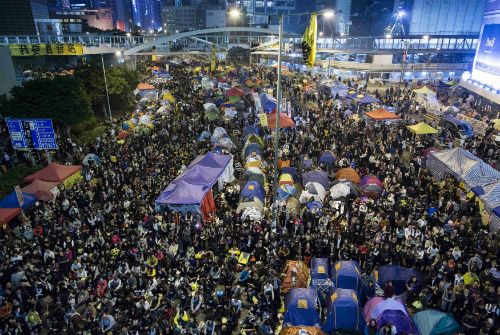 Hàng ngàn người đã trở lại Kim Chung vào đêm 10.12
