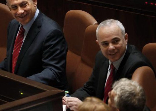 Bộ trưởng Tình báo Israel Yuval Steinitz (bìa phải)