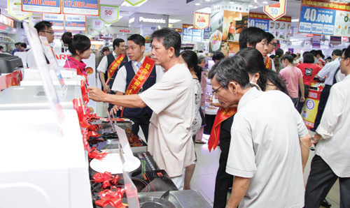 Sự kiện tài trợ trực tiếp Nguyễn Kim 2014 hứa hẹn bắt đầu mùa mua sắm hàng điện máy lớn nhất trong năm