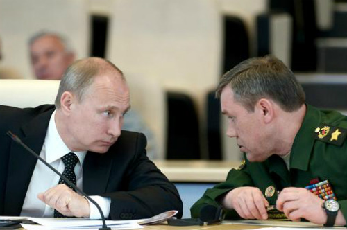 Tổng thống Nga Vladimir Putin và Tướng Valery Gerasimov