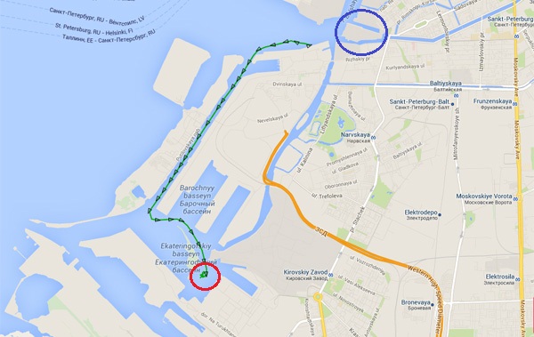 Vị trí mới của tàu hàng Rolldock Star (vòng tròn đỏ) sáng 11.12, vòng tròn xanh là khu vực Nhà máy đóng tàu Admiralty - Nguồn: Marinetraffic