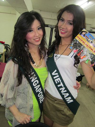 Phan Thị Mơ tại khuôn khổ cuộc thi Hoa hậu trái đất 1