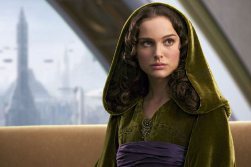 Natalie Portman (Padmé Amidala) trong phim Revenge of the Sith (Sự trả thù của người Sith) 