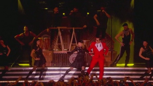 Madonna nhảy “Gangnam-Style” tại New York 