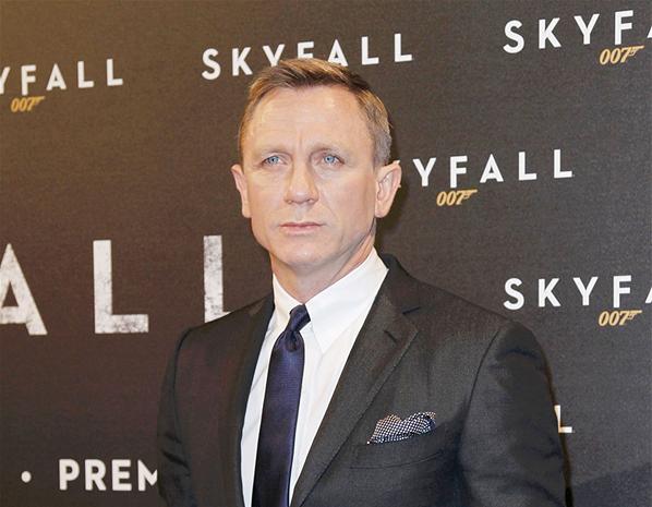 (iHay) Mặc dù vượt ngưỡng doanh thu một tỉ USD nhưng phim thứ 23 về James Bond lại được xếp vào top những phim có nhiều “sạn” nhất năm 2012.