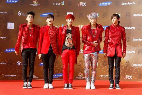 Super Junior và Psy thắng lớn tại Golden Disk Awards 2013