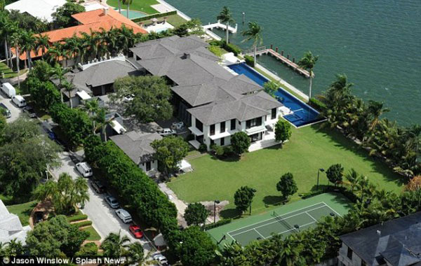 Enrique Iglesias mua nhà 550 tỉ đồng làm tổ ấm với Anna Kournikova 4