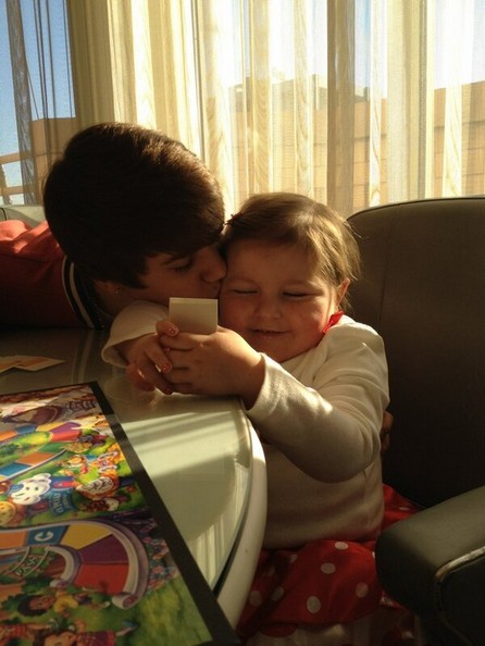 Justin và bé Avalanna Routh