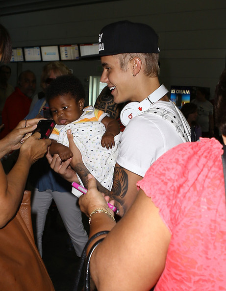 Justin tại sân bay Ft.Lauderdale, Florida (Mỹ)