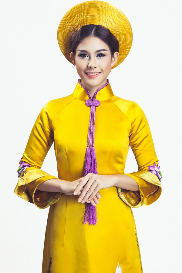 Lô Hương Trâm kiều diễm với áo dài tại Hoa hậu Quốc tế 2013 3