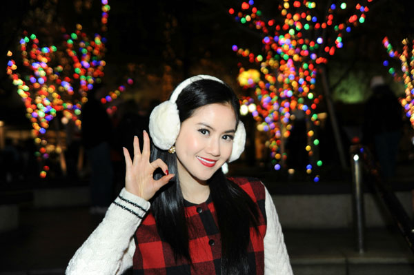 Hoa hậu phu nhân 2012 lung linh với ảnh Giáng sinh 4