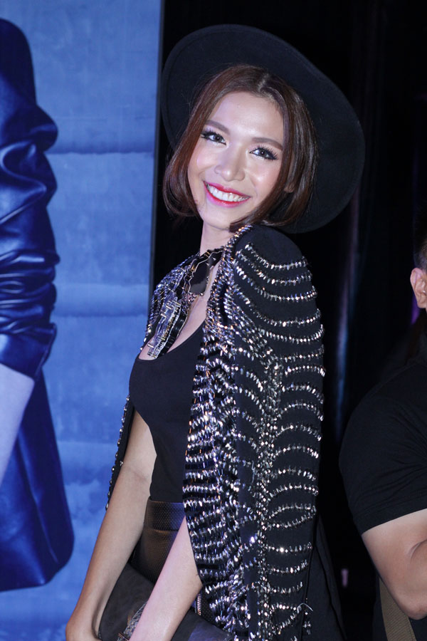 Hồ Ngọc Hà bốc lửa trên sân khấu Vietnam’s Next Top Model 2013 12