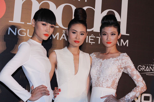 Hồ Ngọc Hà bốc lửa trên sân khấu Vietnam’s Next Top Model 2013 18