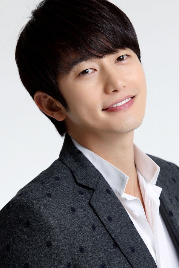 Nam diễn viên Park Si Hoo 