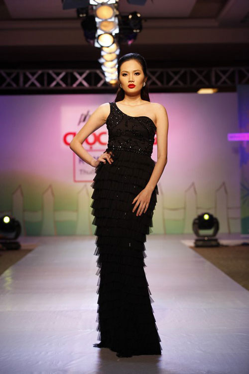 Hoa hậu Dương Mỹ Linh tự tin trình diễn thời trang 13