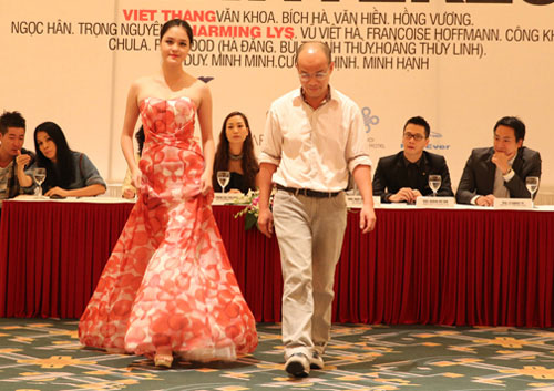 Hoa hậu Ngọc Hân khoe tài thiết kế tại Tuần lễ thời trang thu đông 2013 11
