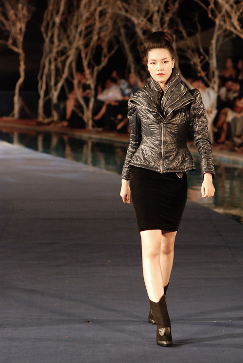 Thùy Dung đọ dáng catwalk cùng Hồng Quế, Ngọc Hân 11