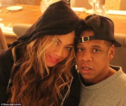Beyonce nốc rượu ừng ực, “phản pháo” tin đồn có thai 1