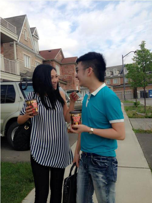 Phương Thanh cùng Quang Hà nhí nhảnh trên đường phố Canada 5
