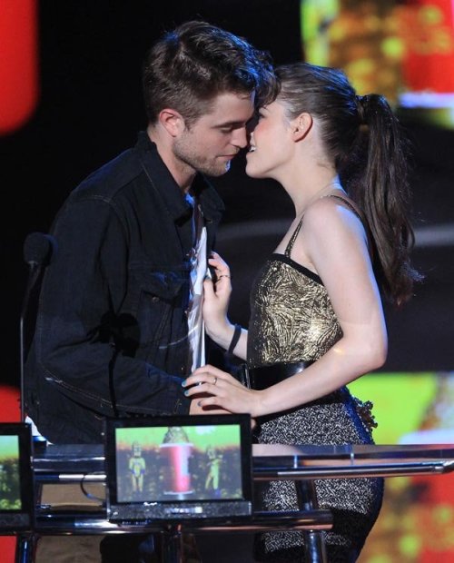 Robert Pattinson - Kristen Stewart 