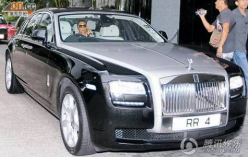 Tạ Đình Phong mua siêu xe Rolls Royce tặng cha 1