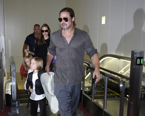 Gia đình Pitt-Jolie đến Nhật để quảng bá bộ phim Chiến tranh thế giới Z của Brad 2