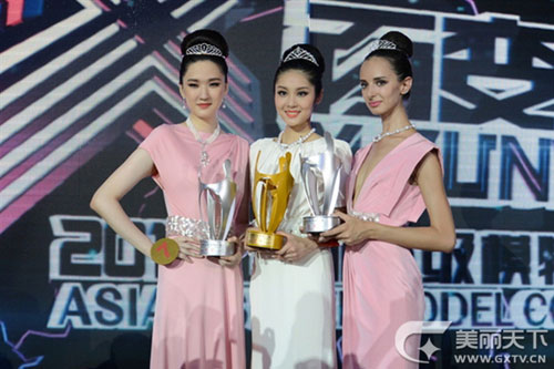 Ngắm người mẫu Việt Nam tự tin khoe dáng tại Asian Super Model 11