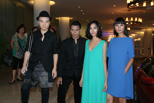 Angela Phương Trinh lái xế hộp 2 tỉ mới tậu dự sự kiện 1