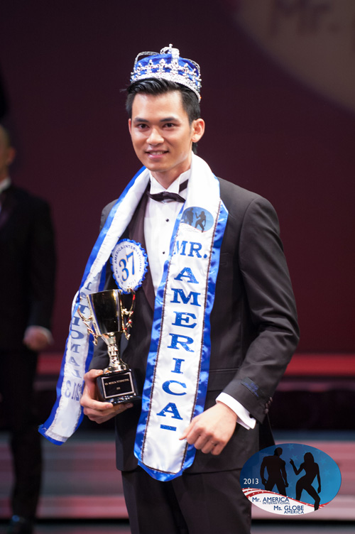 Mr America International 2013 của Mỹ - Lê Anh Huy rất vui vì được góp sức làm những việc thiện cho quê hương 3