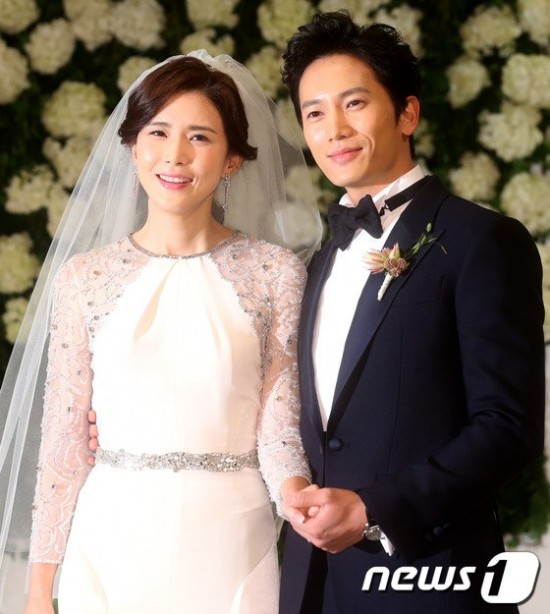 Lãng mạn đám cưới của Lee Bo Young và Ji Sung 6