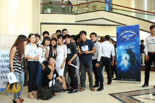 Uyên Linh làm giám khảo vòng thử giọng Vietnam Idol 2013 5