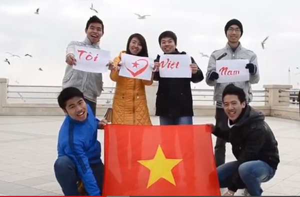 Video chúc Tết 2014 ý nghĩa của du học sinh Việt khắp thế giới 2