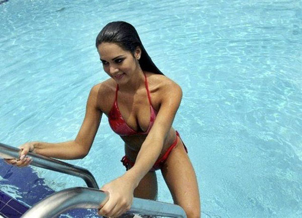 Cận cảnh nhan sắc ‘khuynh thành’ của cựu Hoa hậu Venezuela bị bắn chết 23