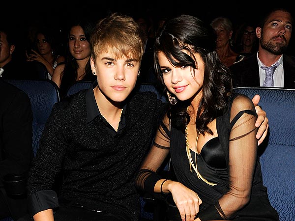 Trước đó không lâu, cặp đôi Justin Bieber – Selena Gomez đã nối lại tình cũ