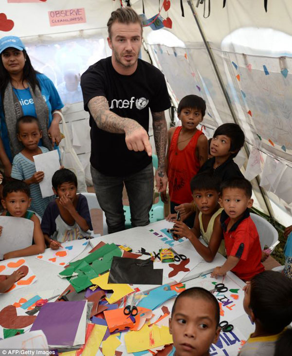 David Beckham sang Philippines thăm nạn nhân siêu bão Hải Yến 5