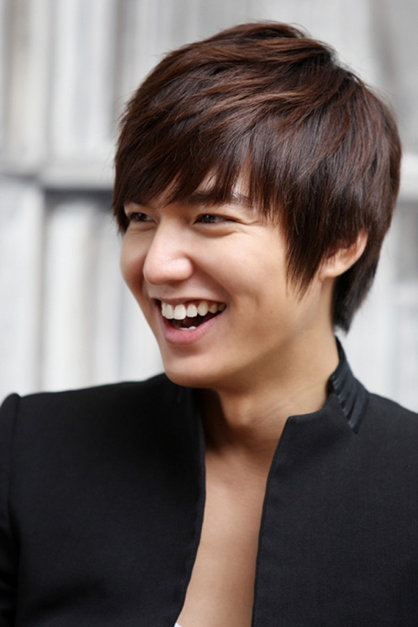 Phụ nữ Thái thích hôn Lee Min Ho nhất trong Valentine 8