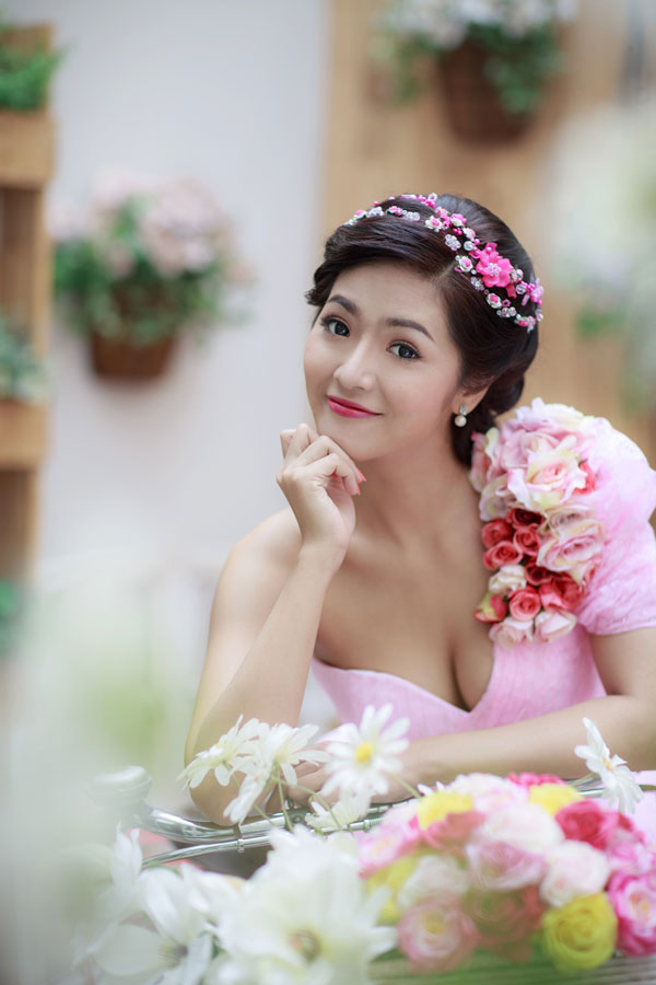 Nguyễn Thúy Nga ngọt ngào trong bộ ảnh cô dâu5