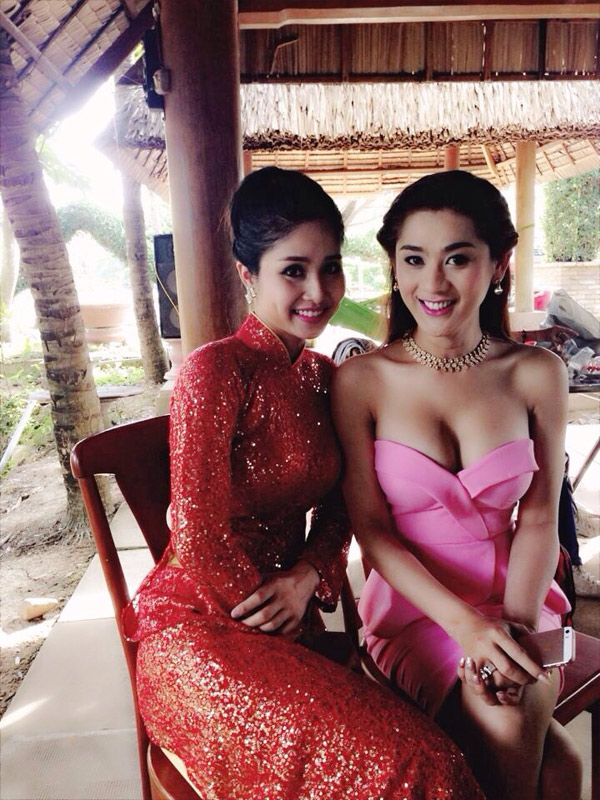 Lâm Chi Khanh sexy “đánh bật” bà xã Phan Thanh Bình