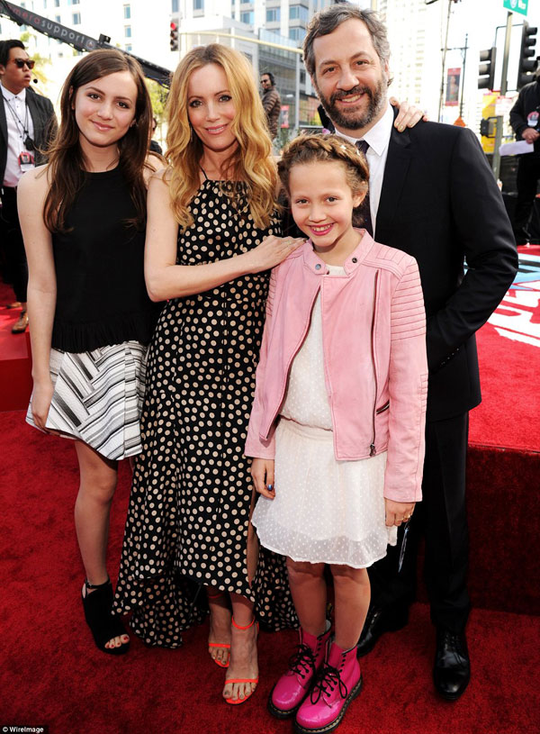 Jennifer Lawrence và Josh Hutcherson là nữ/nam diễn viên xuất sắc nhất tại MTV Movies Awards 2014 5