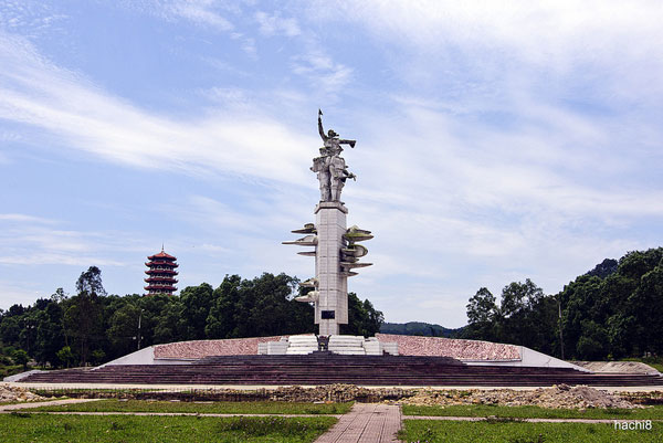 Ngày 2 (18/4): Vinh – Phong Nha – Đồng Hới (258km) 37