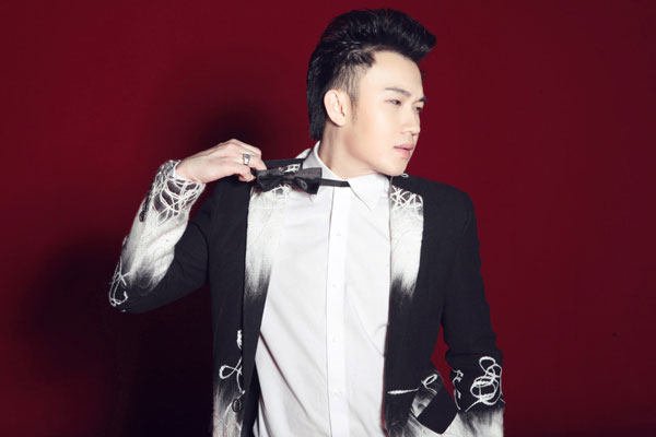 Dương Triệu Vũ h&oacute;a giải tin đồn bất h&ograve;a với Văn Mai Hương 9