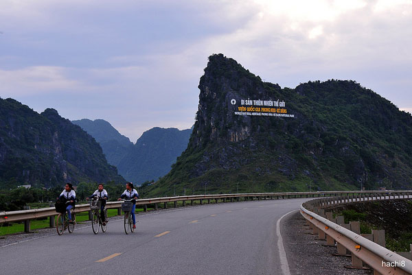 Ngày 2 (18/4): Vinh – Phong Nha – Đồng Hới (258km) 2