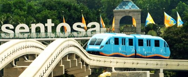 Sentosa Express đưa du khách vào đảo Sentosa xinh đẹp - Ảnh: Sentosa