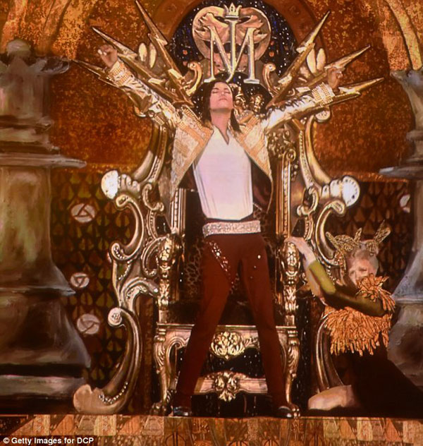 Michael Jackson ‘sống lại’ trên sân khấu Billboard Music Awards 2014 3