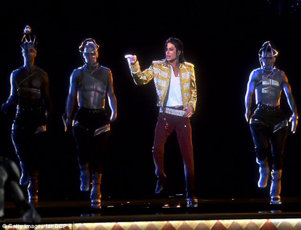 Michael Jackson ‘sống lại’ trên sân khấu Billboard Music Awards 2014 4
