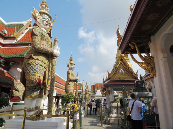 Đi lạc trong Hoàng cung Thái Lan 5
