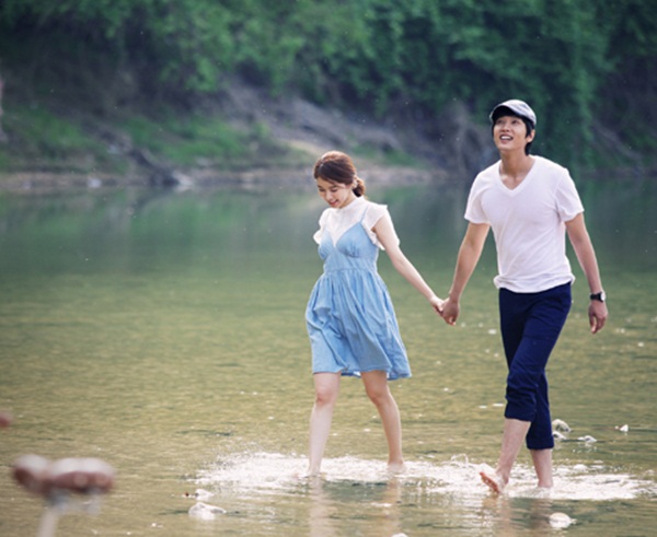 Những cặp đôi xứ Hàn chia tay làm fan choáng váng vì… tiếc 1